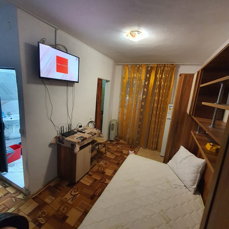 Vitan mall, Mihai Bravu metrou