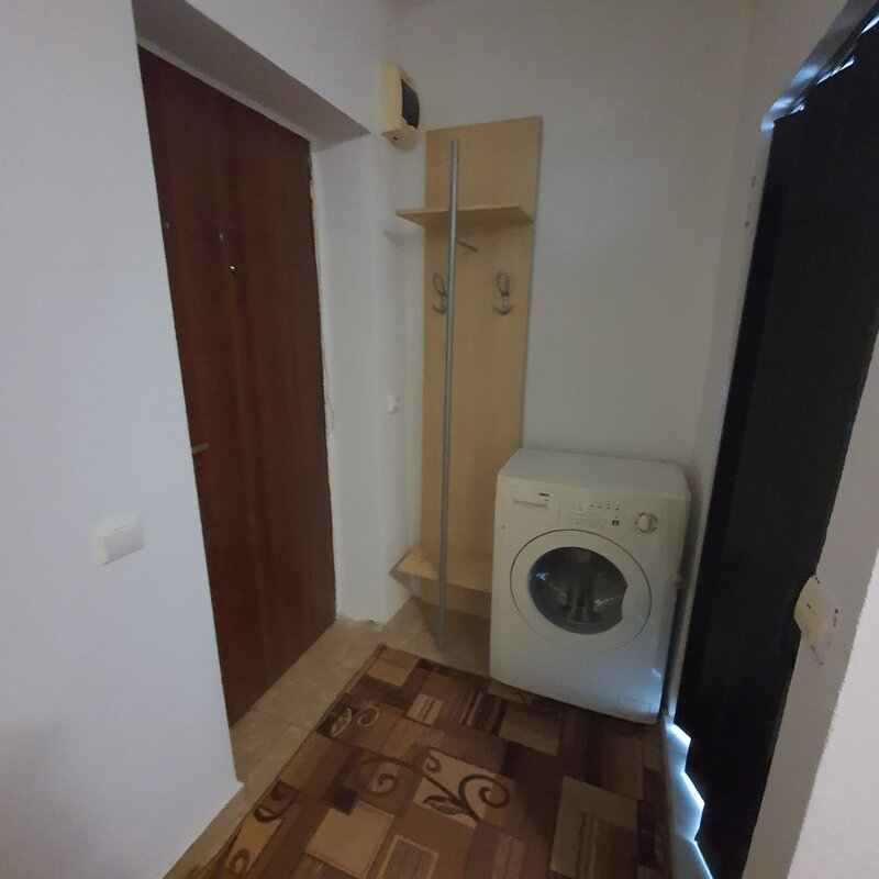 Vitan mall, Mihai Bravu metrou